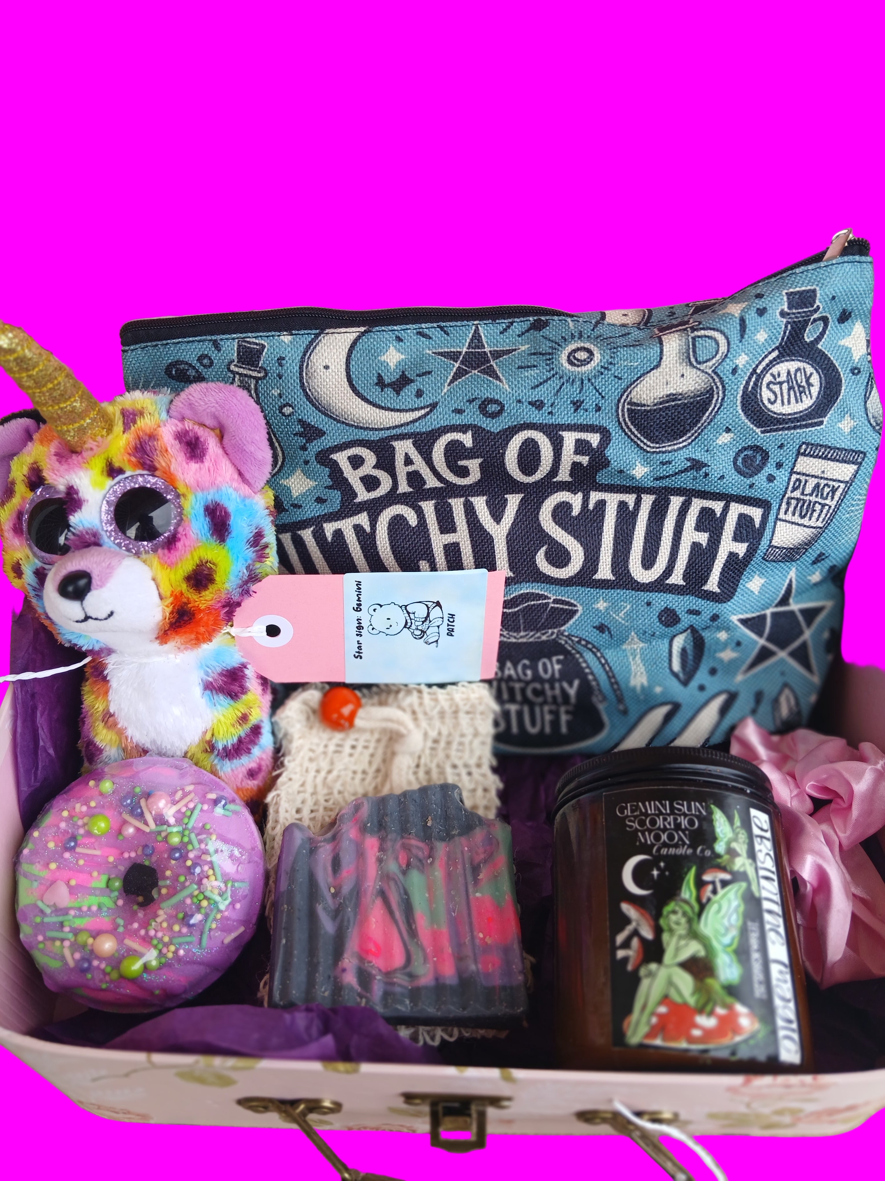 Self-care gift box: Soy candle, soap and beauty goodies