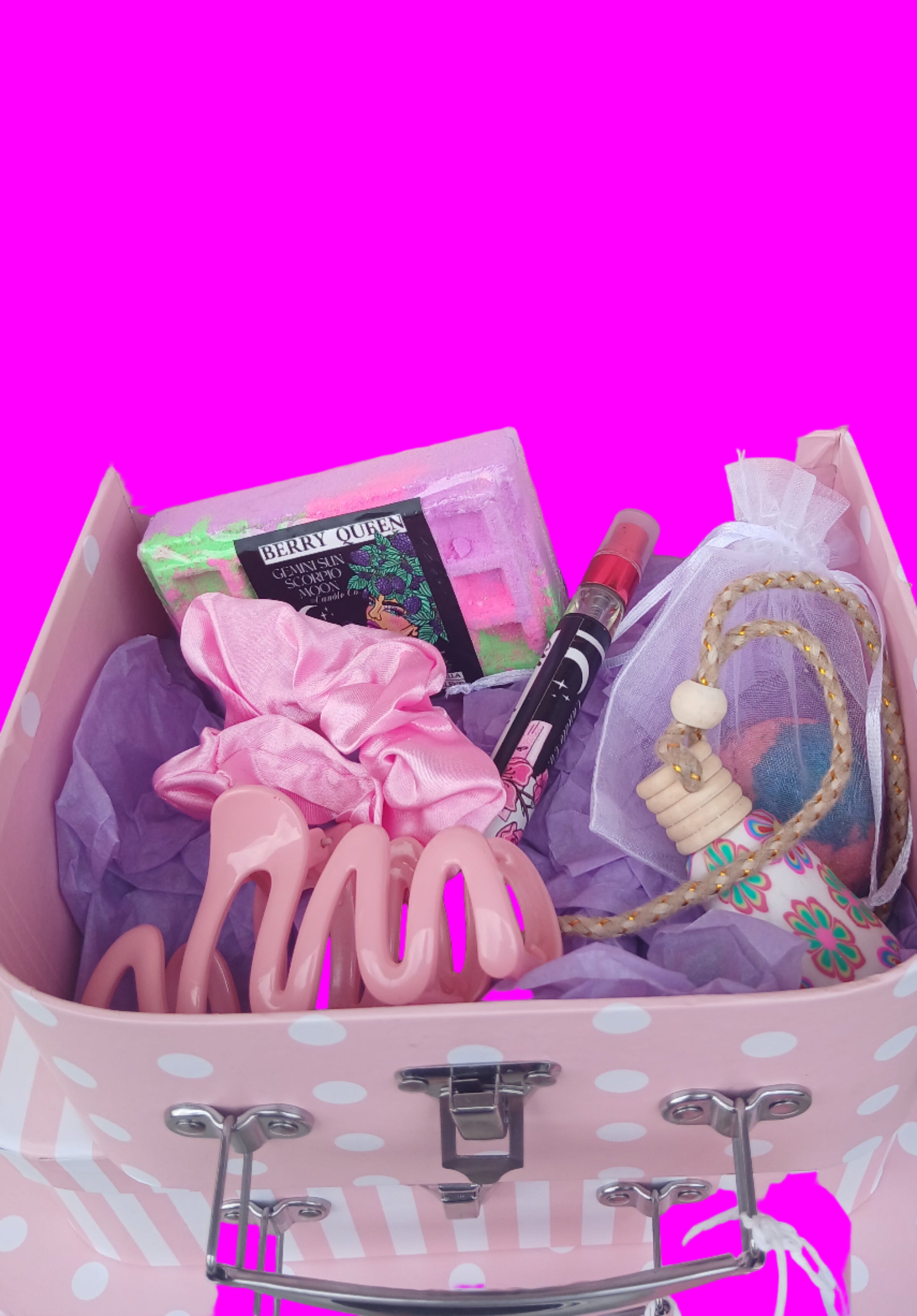 Self-care gift box: Soy candle, soap and beauty goodies