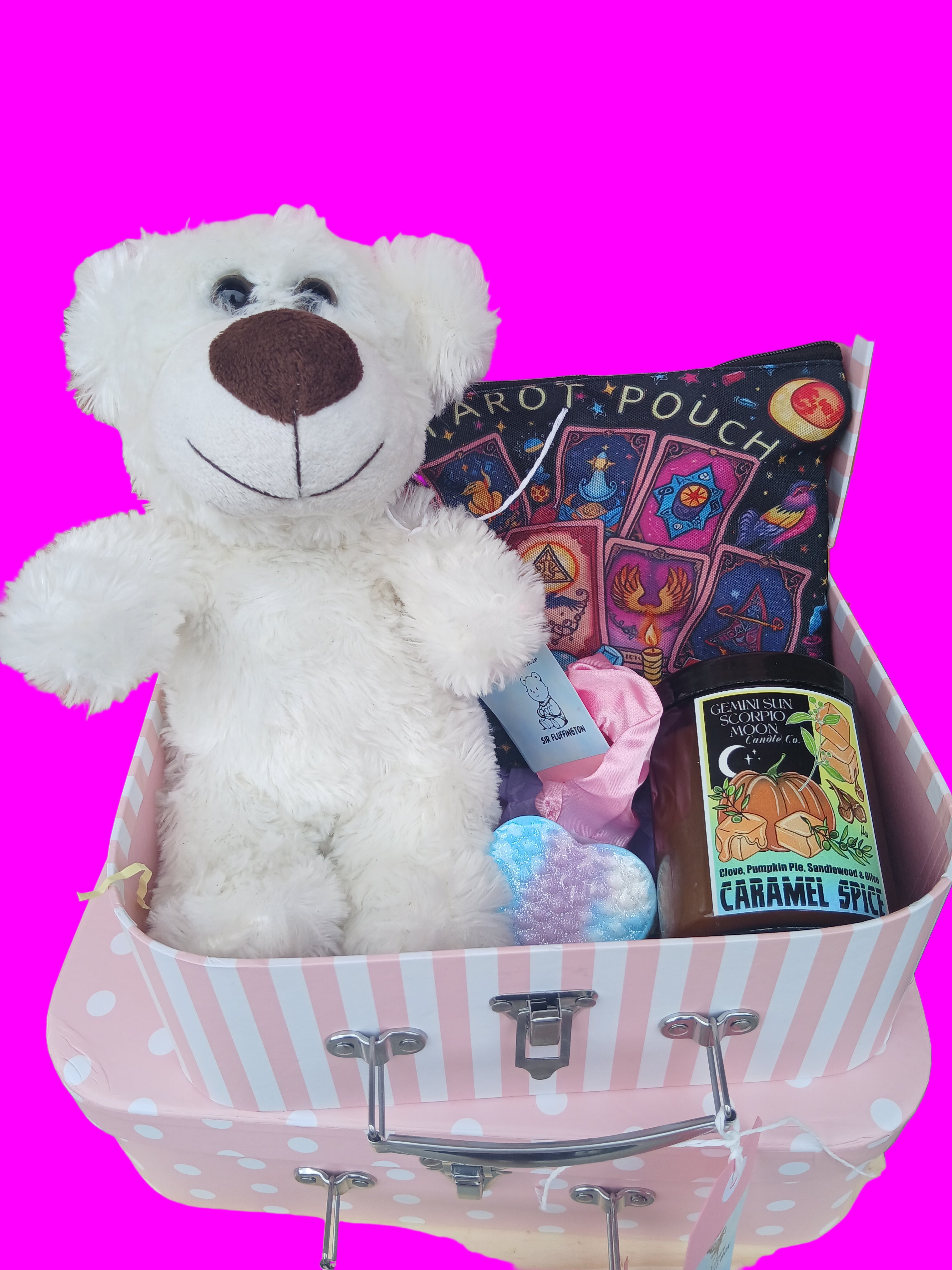 Self-care gift box: Soy candle, soap and beauty goodies