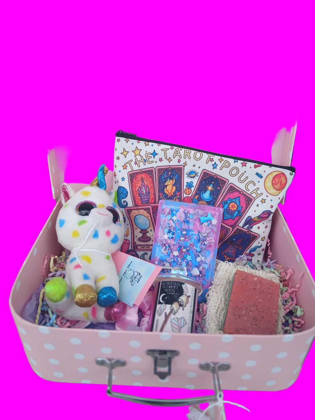 Self-care gift box: Soy candle, soap and beauty goodies