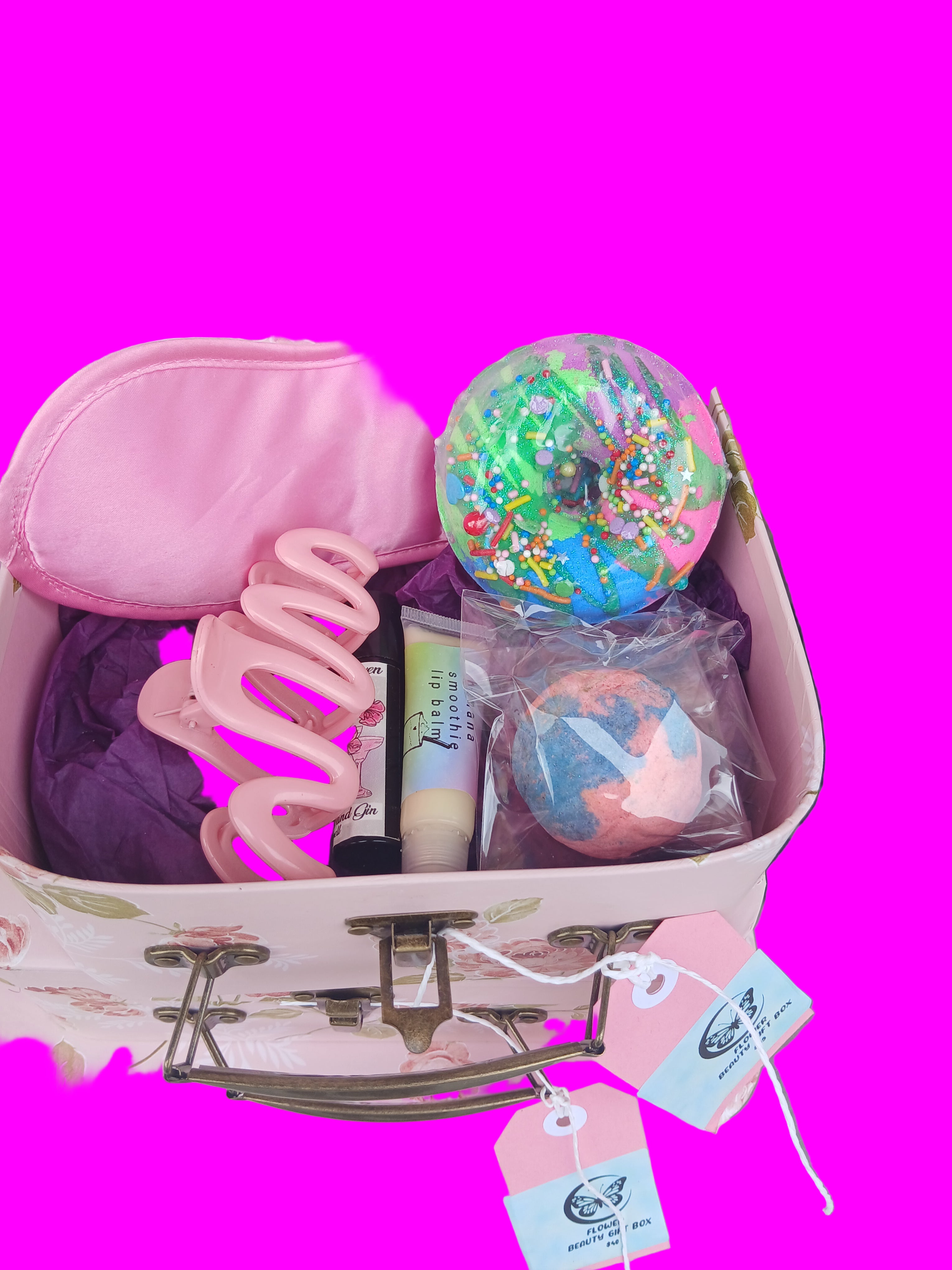 Self-care gift box: Soy candle, soap and beauty goodies