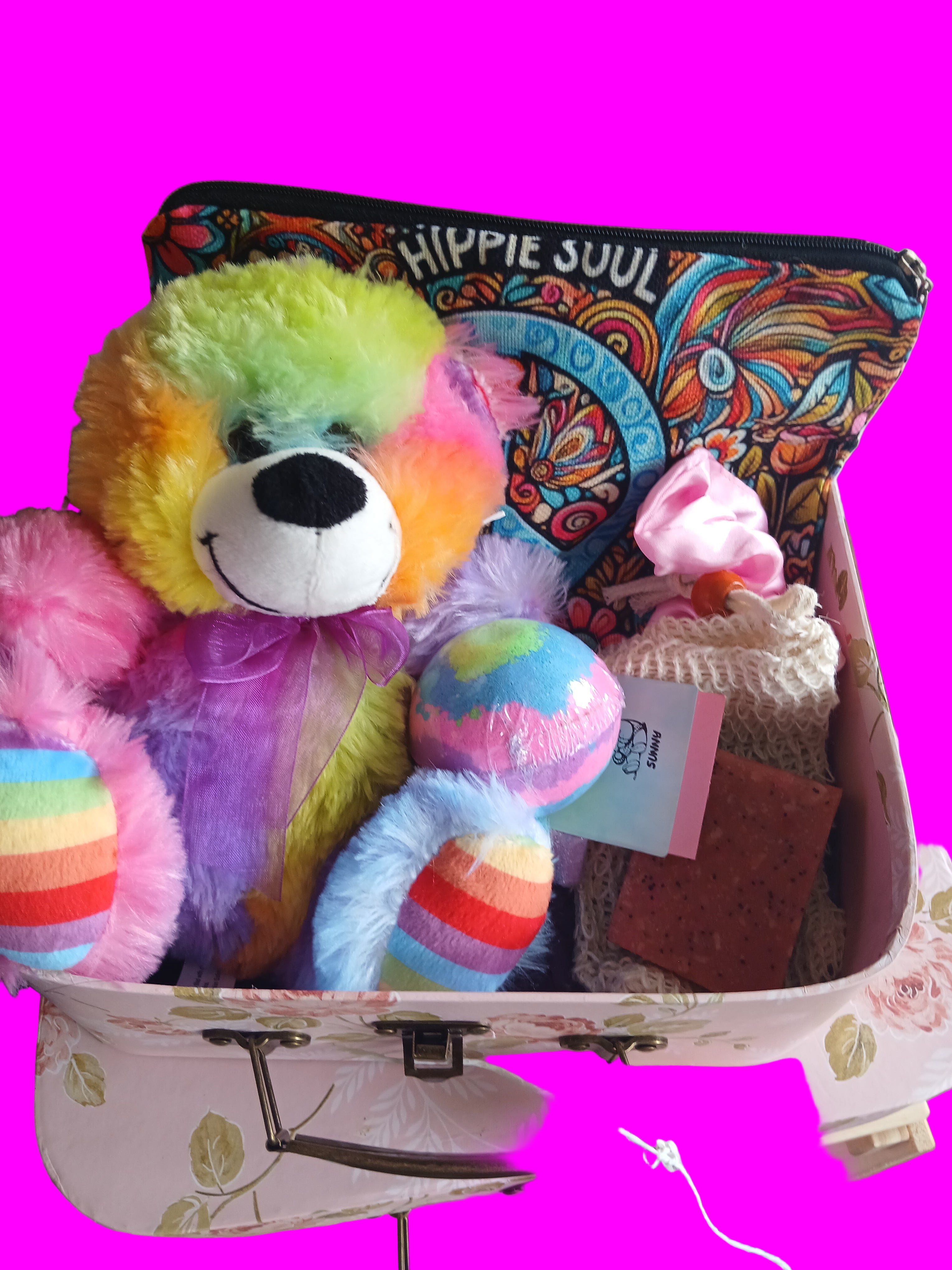 Self-care gift box: Soy candle, soap and beauty goodies