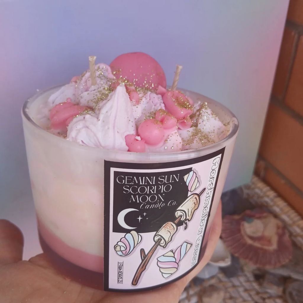 Handmade dessert candles with unique design perfect gift with large size in soy wax blend.