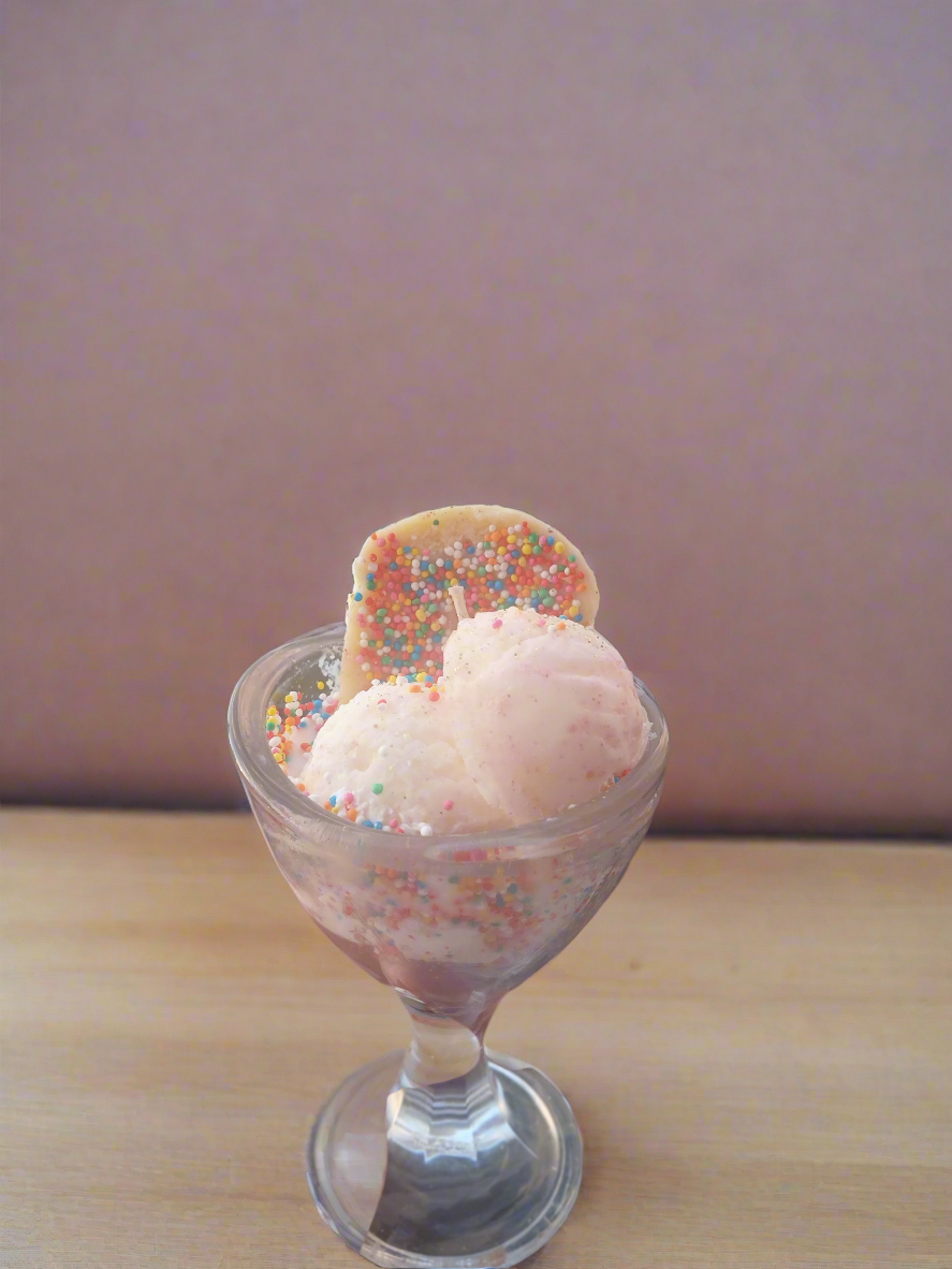 Vanilla icecream Sundae Dessert candle