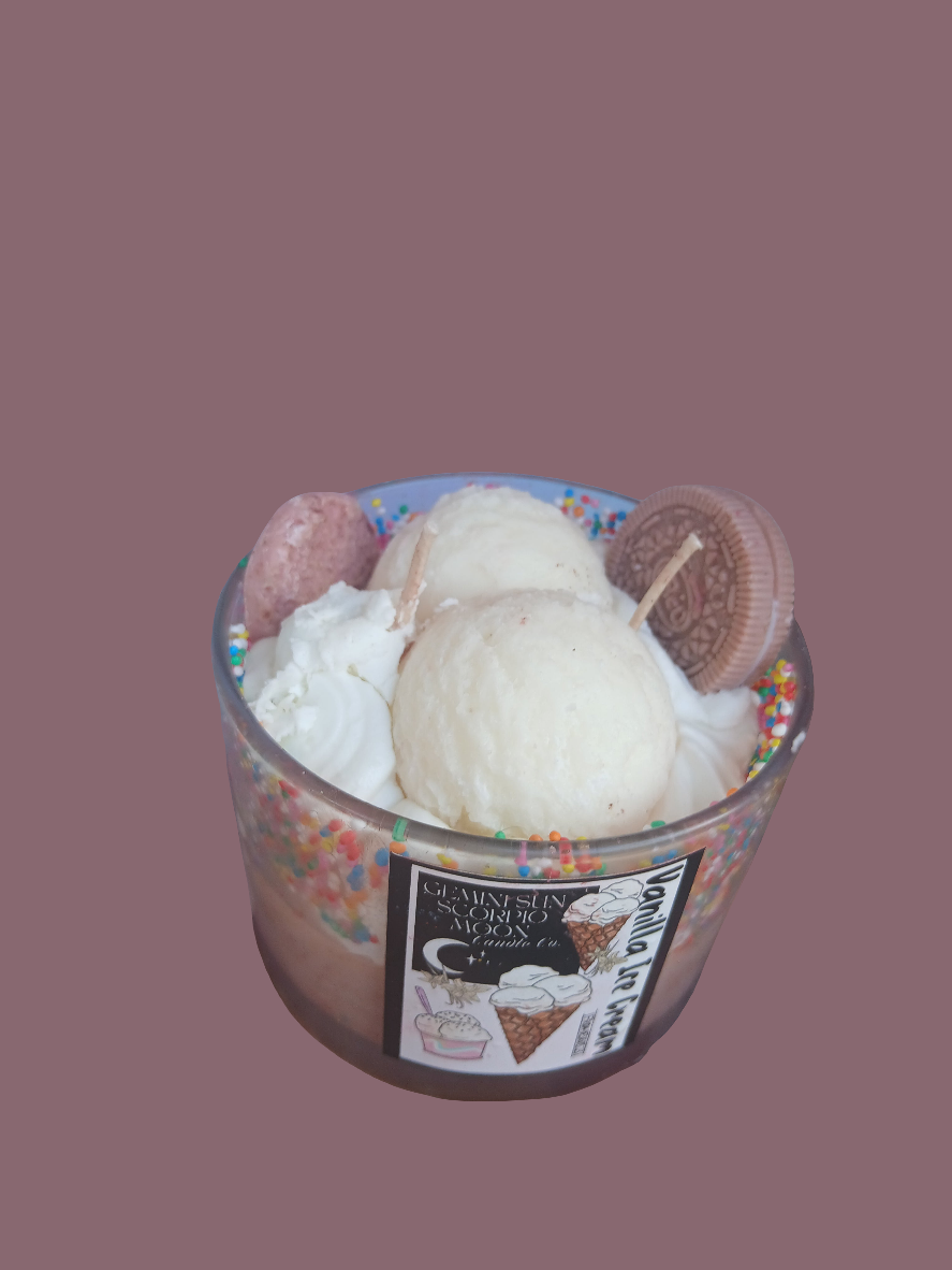 Handmade dessert candles with unique design perfect gift with large size in soy wax blend.